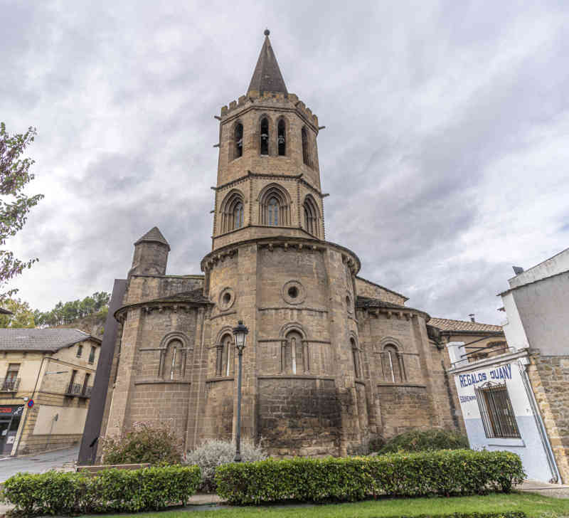 Comunidad Foral de Navarra 130 - Sangüesa - iglesia de Santa María la Real.jpg